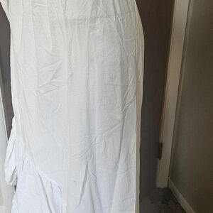 Elegant White Maxi Dress